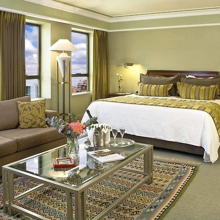 Hotel Regal Pacific Santiago Luaran gambar A room at the hotel