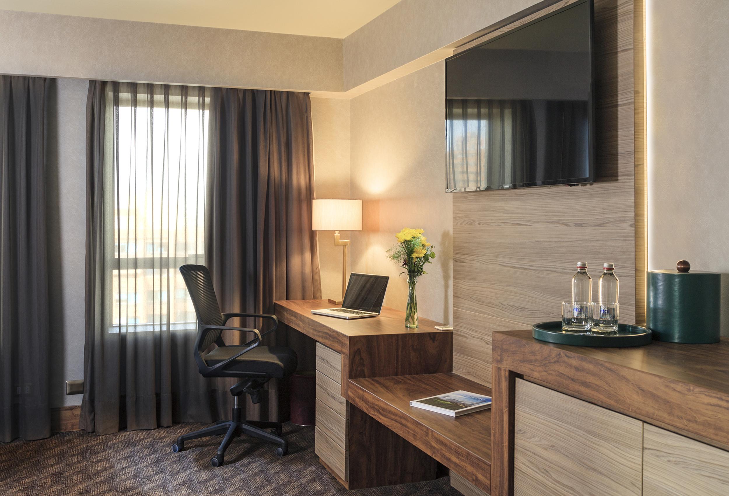 Hotel Regal Pacific Santiago Luaran gambar A room at the hotel