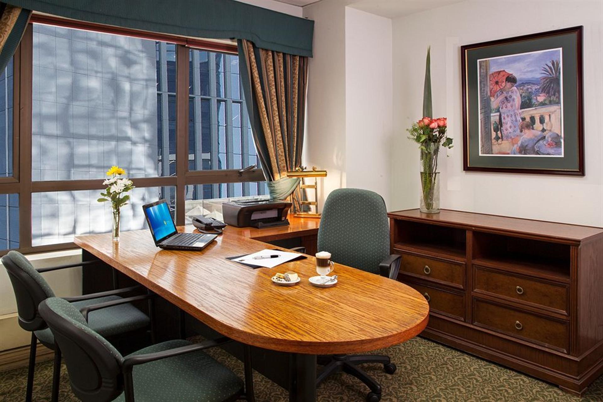 Hotel Regal Pacific Santiago Luaran gambar A typical office at the University of Arizona