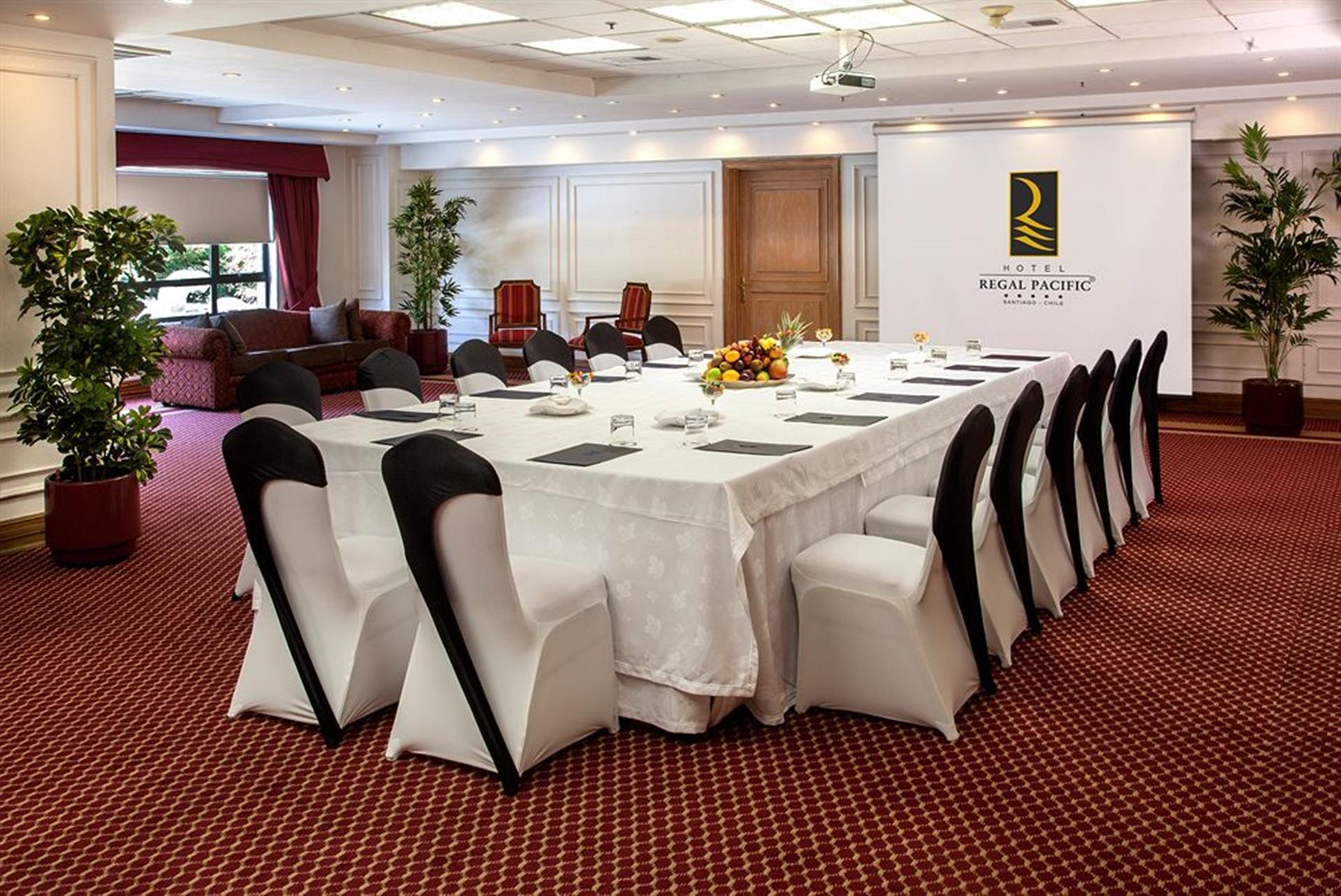 Hotel Regal Pacific Santiago Luaran gambar The Royal Garden Hotel