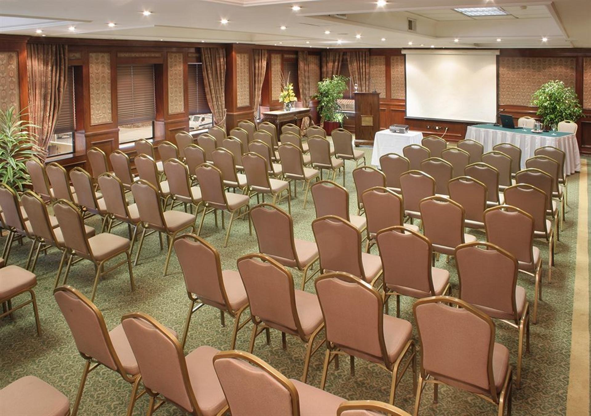 Hotel Regal Pacific Santiago Luaran gambar A typical conference room