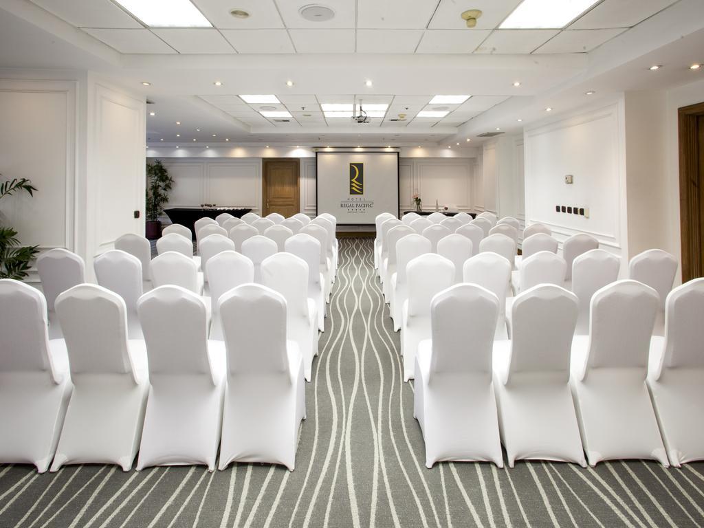 Hotel Regal Pacific Santiago Luaran gambar The hotel's meeting room