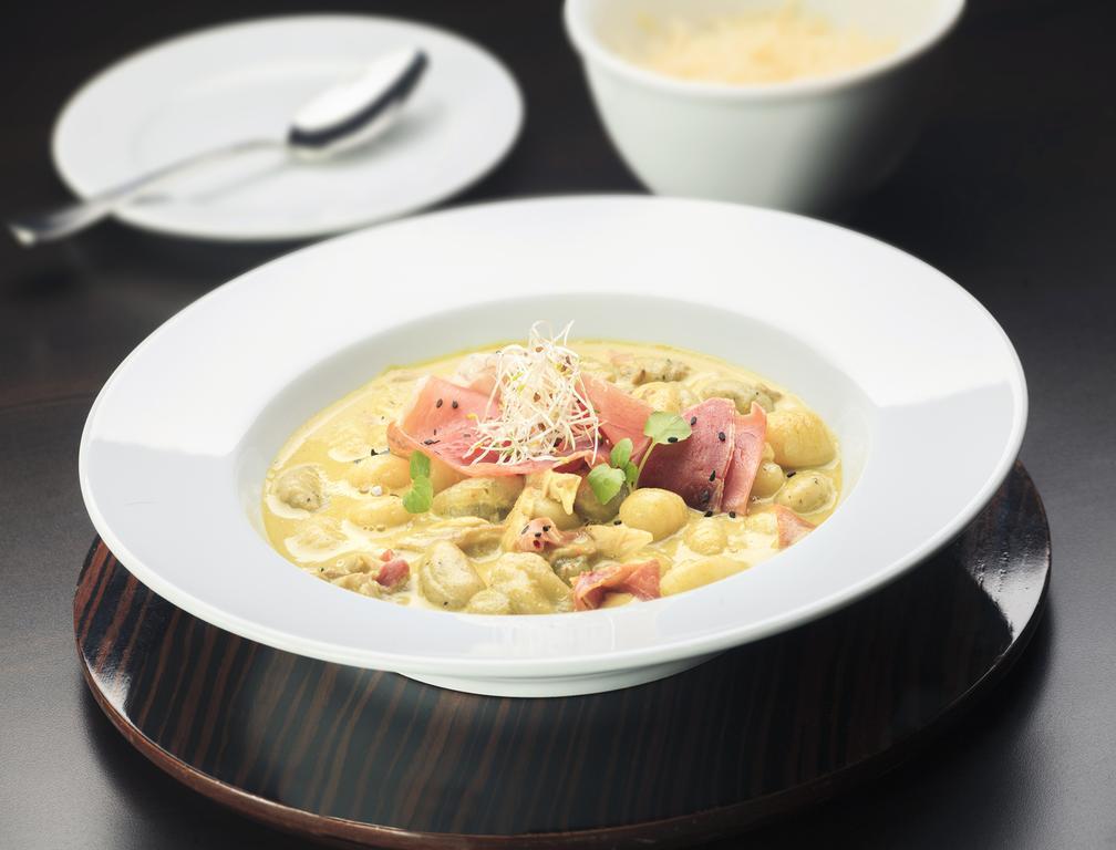 Hotel Regal Pacific Santiago Luaran gambar A bowl of potato soup